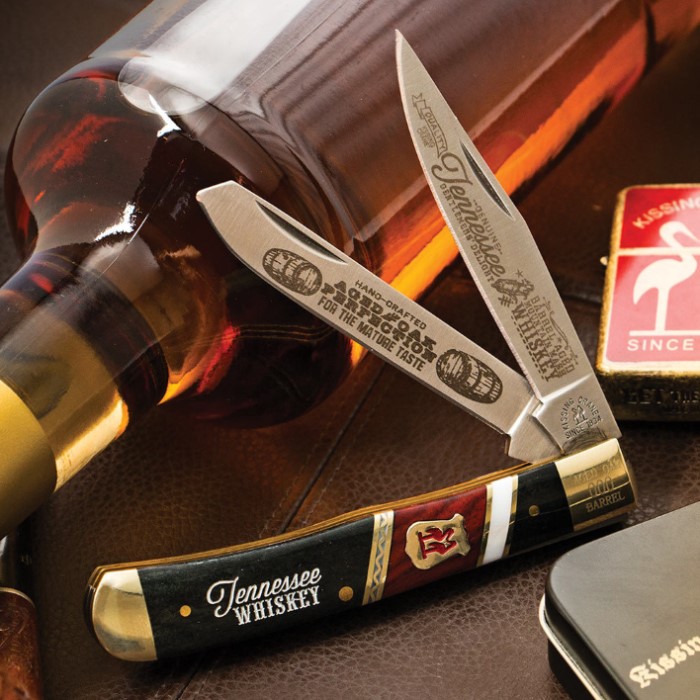 Kissing Crane Tennessee Whiskey Trapper Pocket Knife Kennesaw Cutlery