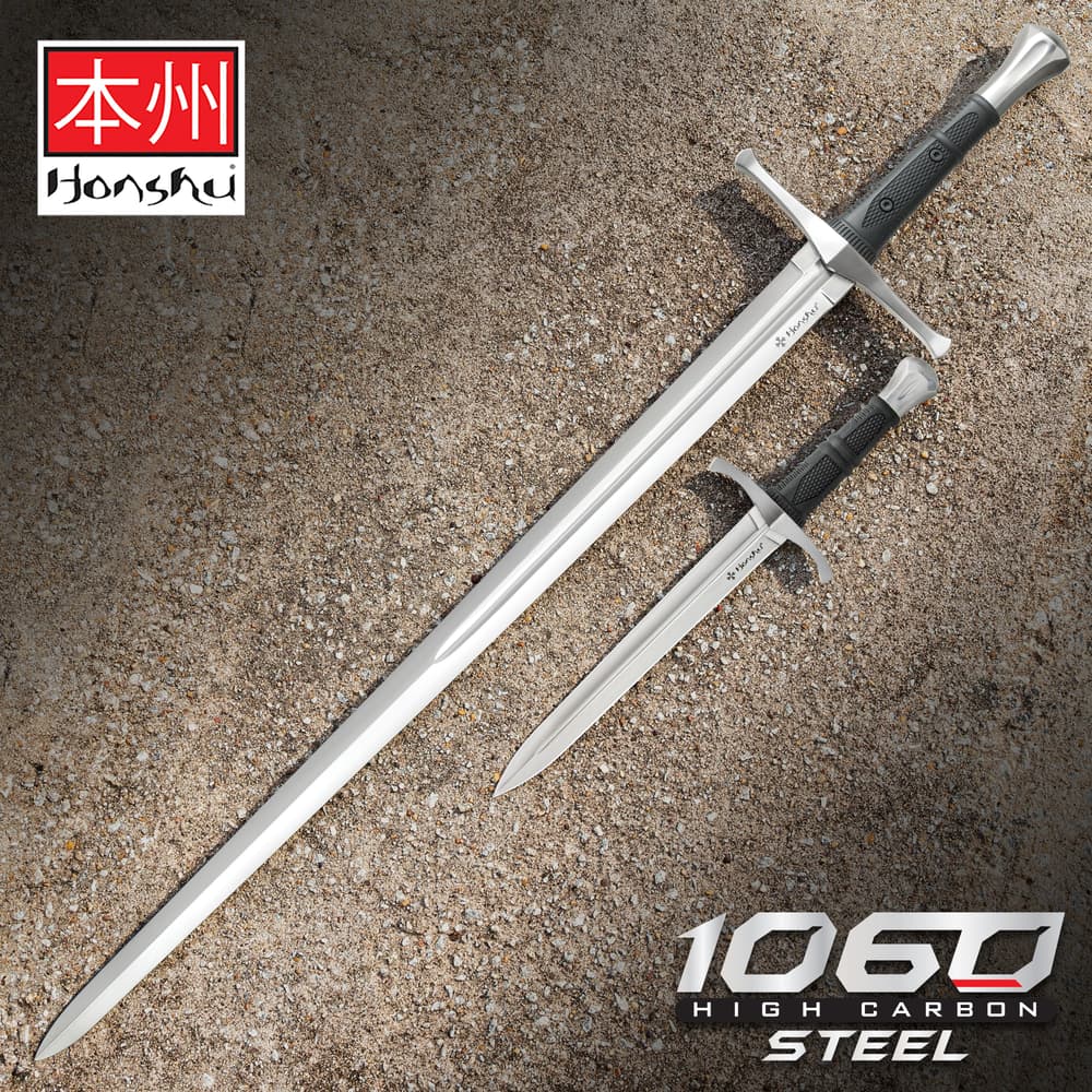 Both pieces in the Honshu The Honshu Broadsword and Quillon Set shown on display image number 0