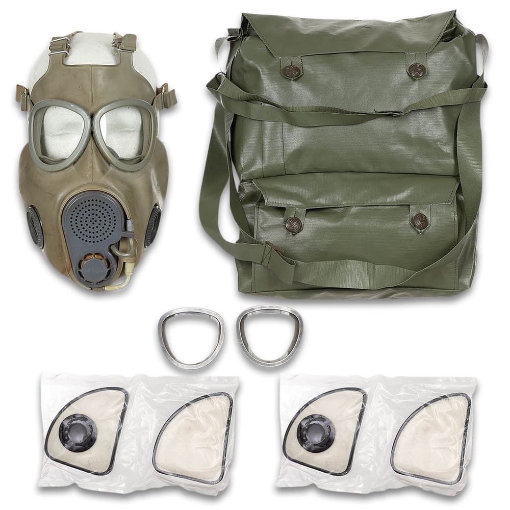 The CZ Gas Mask shown with its bag and accessories image number 0