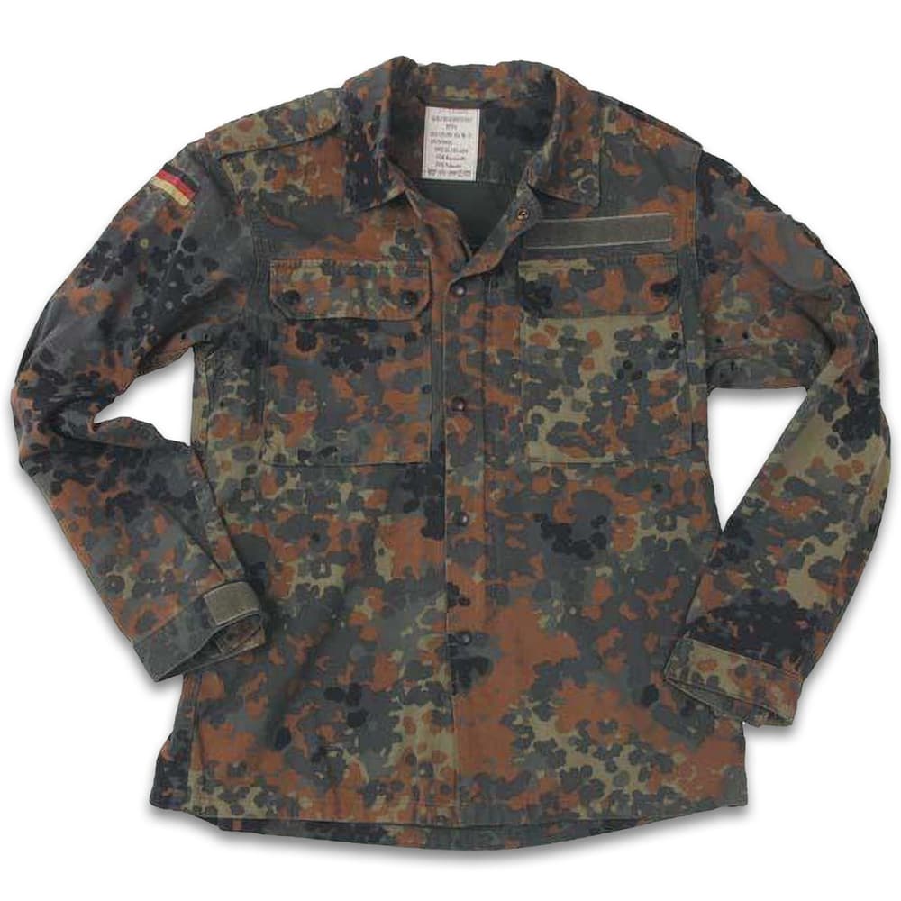 Standard issue BDU shirt for the German Armed Forces stands up to the most brutal weather and environmental conditions image number 0