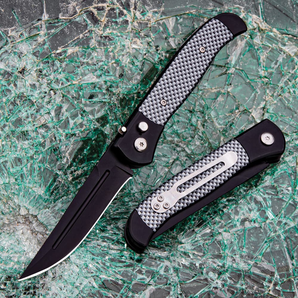 THe Black Carbon Fiber Knife shown open and closed image number 0