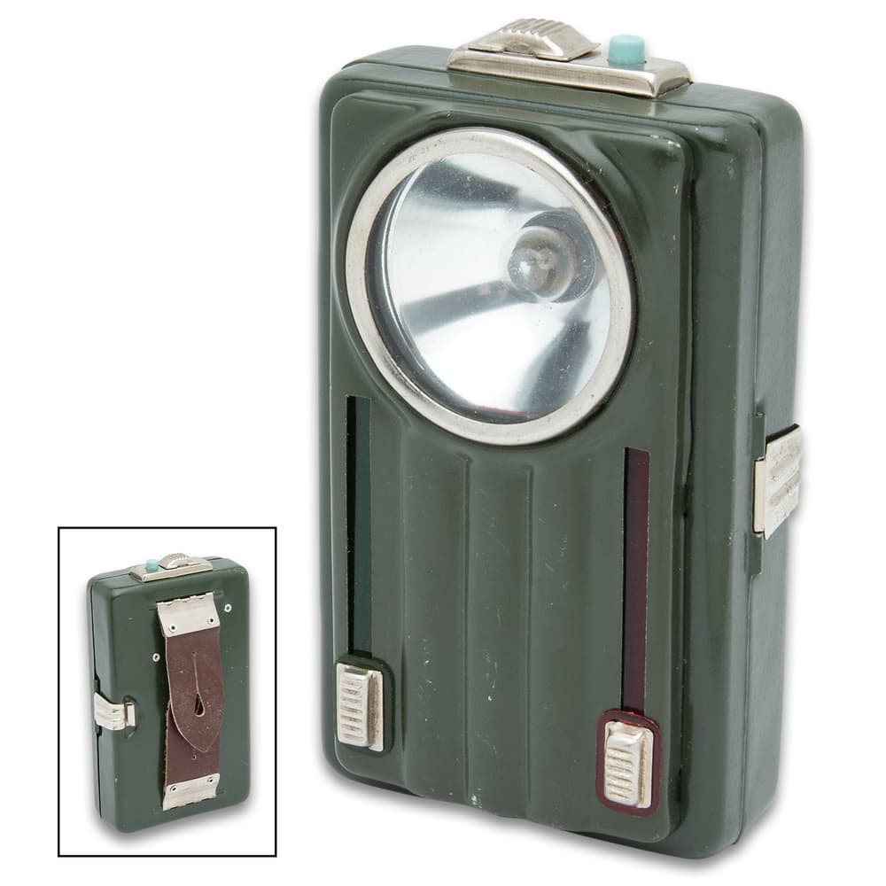 The back and the front of the Polish 3 Color Box Flashlight shown image number 0