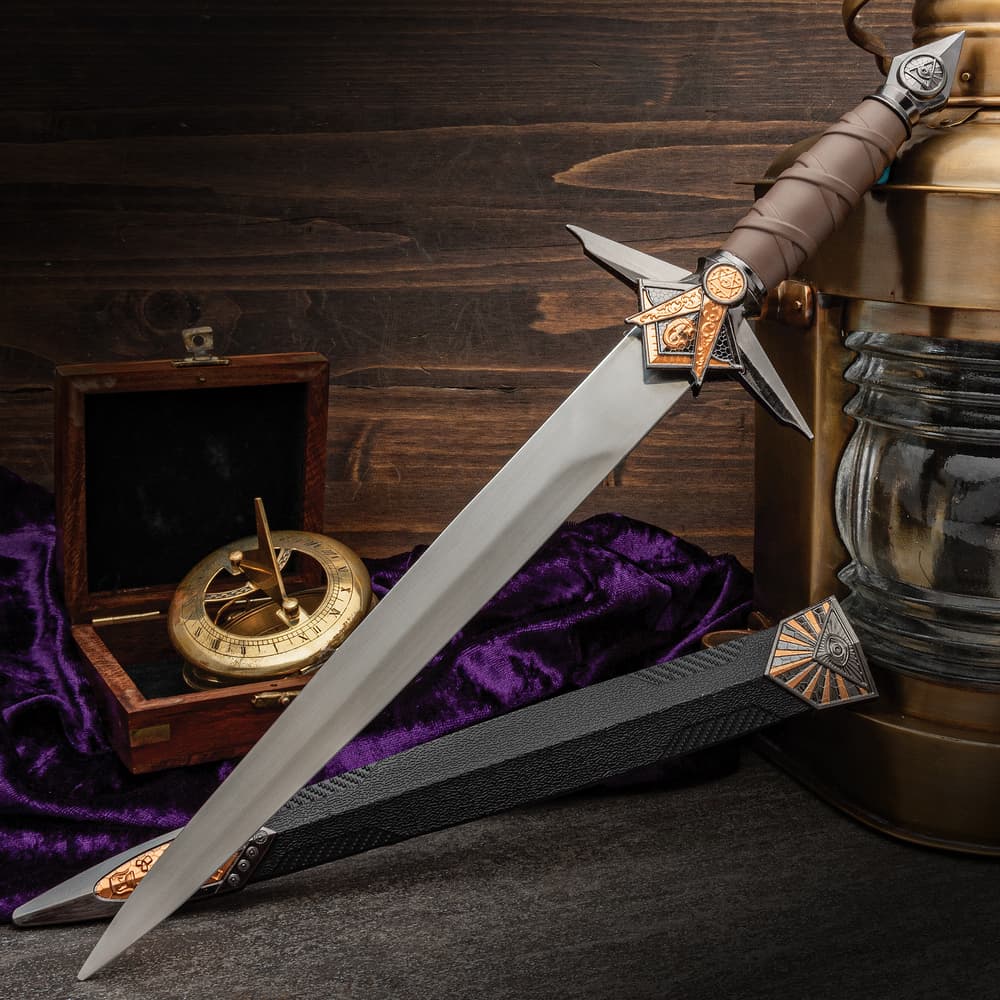 Full image of the Crusader Knight Silver Dagger. image number 0