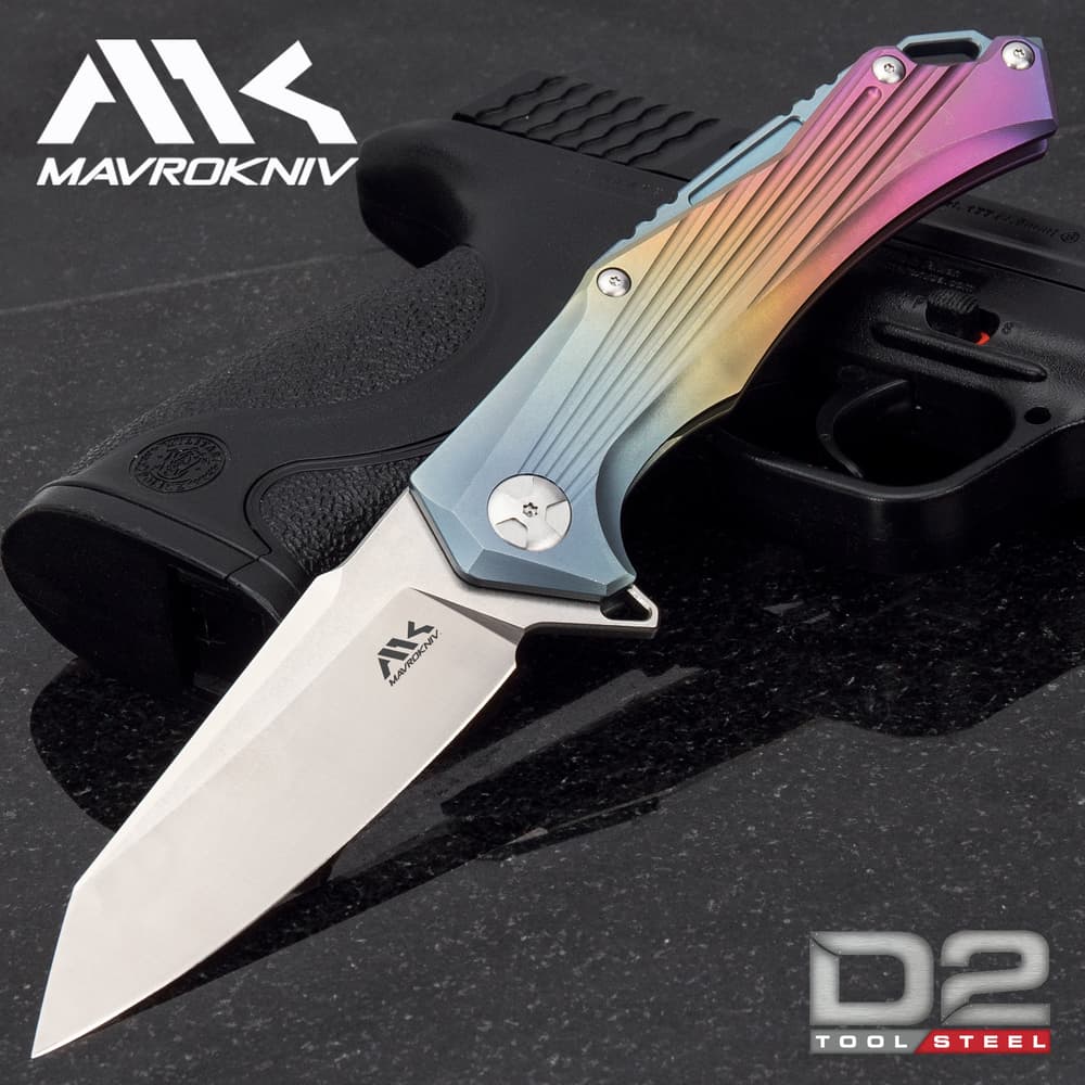 With its cutting edge ball bearing opening mechanism and premium steel blade, this knife is ready for anything image number 0