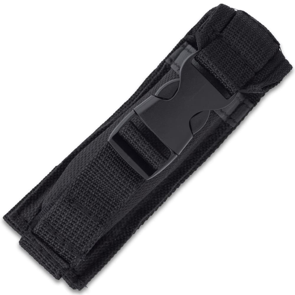 It can be carried in its nylon belt sheath with quick-release buckle image number 1