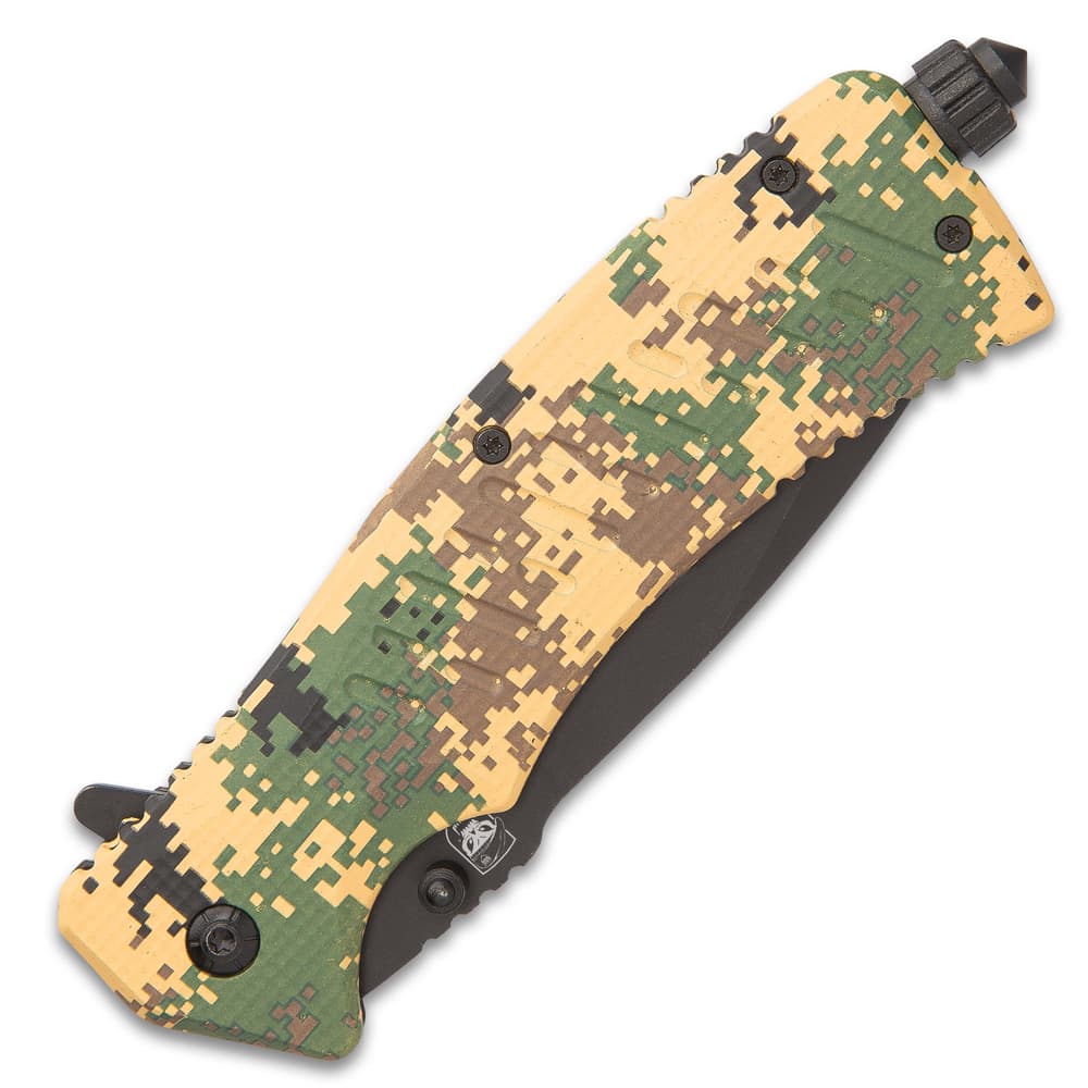 The SOA Camo Field Pocket Knife has camouflage handle scales that are crafted of tough ABS image number 1