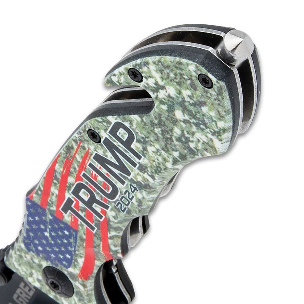 The Trump 2024 Keep America Great Pocket Knife features a seatbelt cutter image number 1