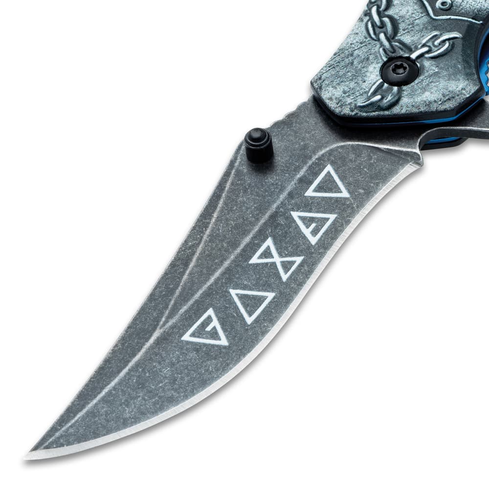 This image shows the pocket clip on this witcher pocket knife. image number 1
