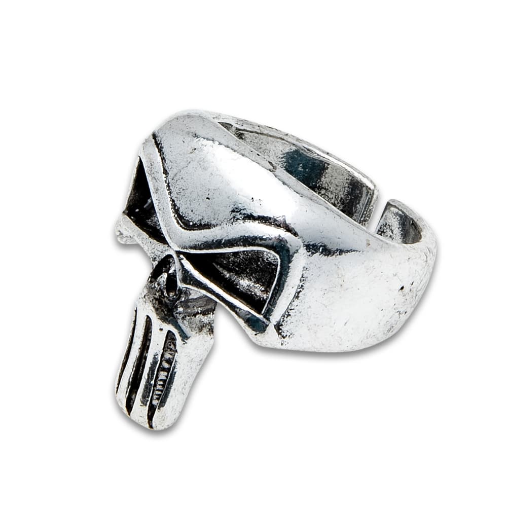 A close-up of the Executioner ring in the set image number 1
