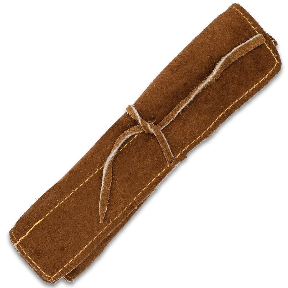The leather pouch rolled up with set inside image number 1