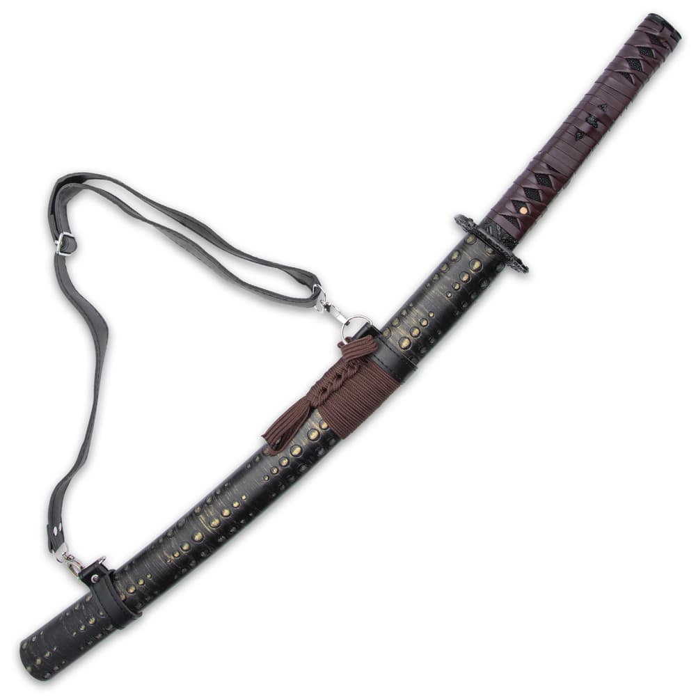 The scabbard also has an adjustable leather shoulder strap so that you can just sling the sword over your shoulder and go image number 1