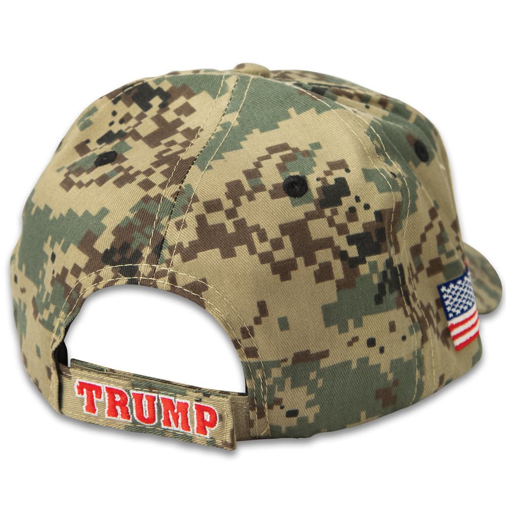 The baseball-style cap features an embroidered US flag on the side of it and is made of camouflage cotton twill image number 2