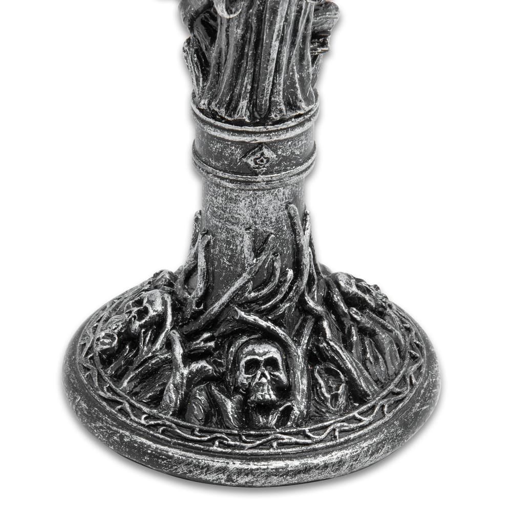 A detail of the Servant of the Eye Goblet's stem image number 3