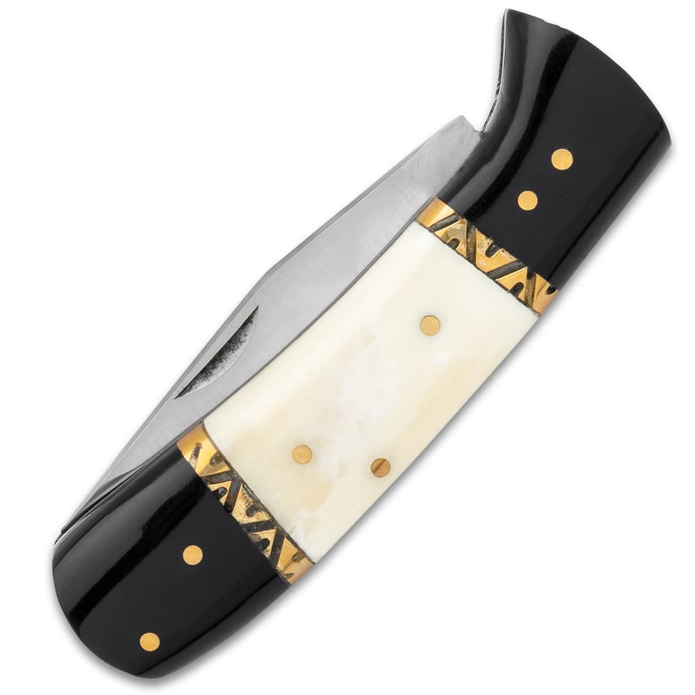 The Timber Wolf Dodge City Pocket Knife closed image number 3