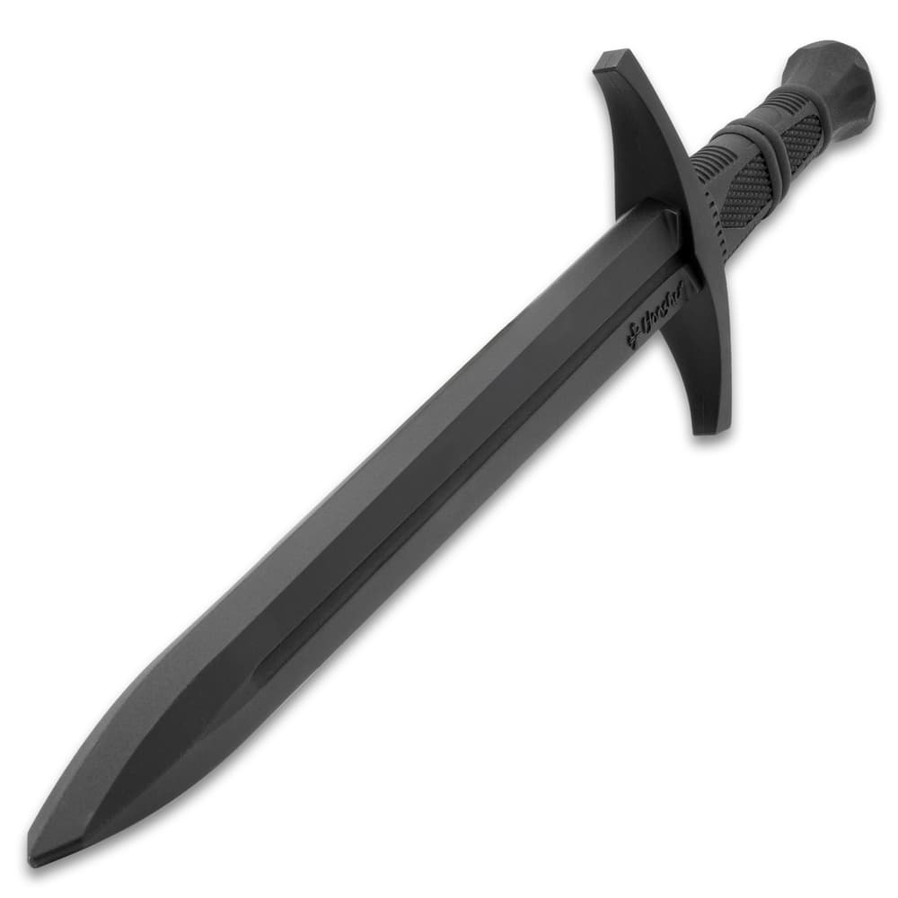 Angled close up image of the Training Dagger. image number 5