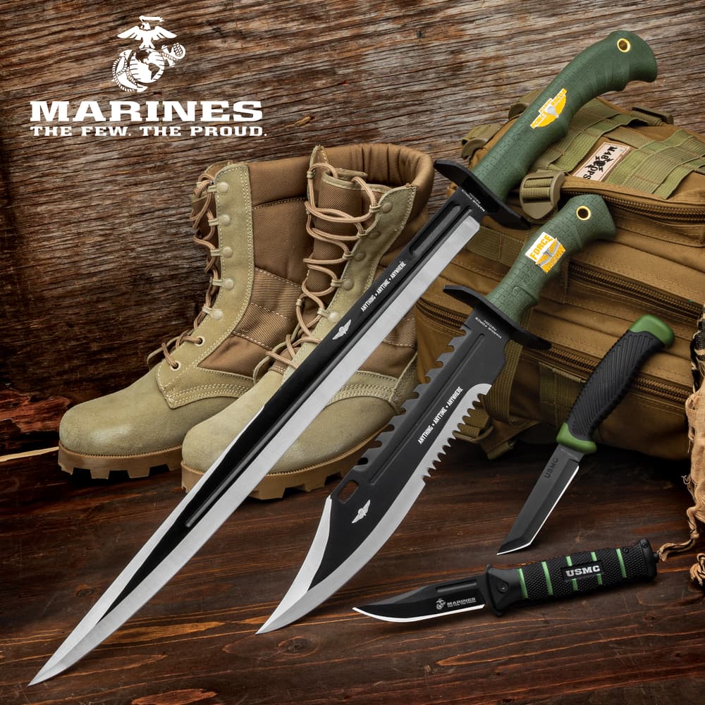 The full contents of the USMC Combat Ready Kit displayed image number 0