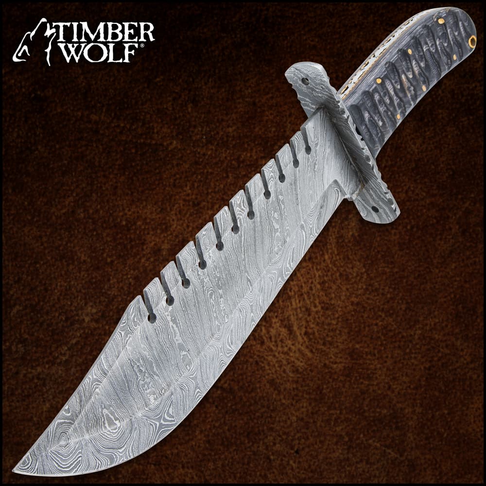 The Timber Wolf Shark Back Knife in and out of its sheath image number 0
