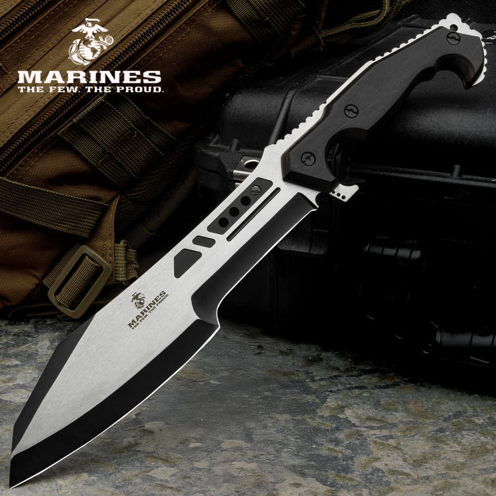 A full view of the USMC Covert OPS Machete and in its sheath image number 0