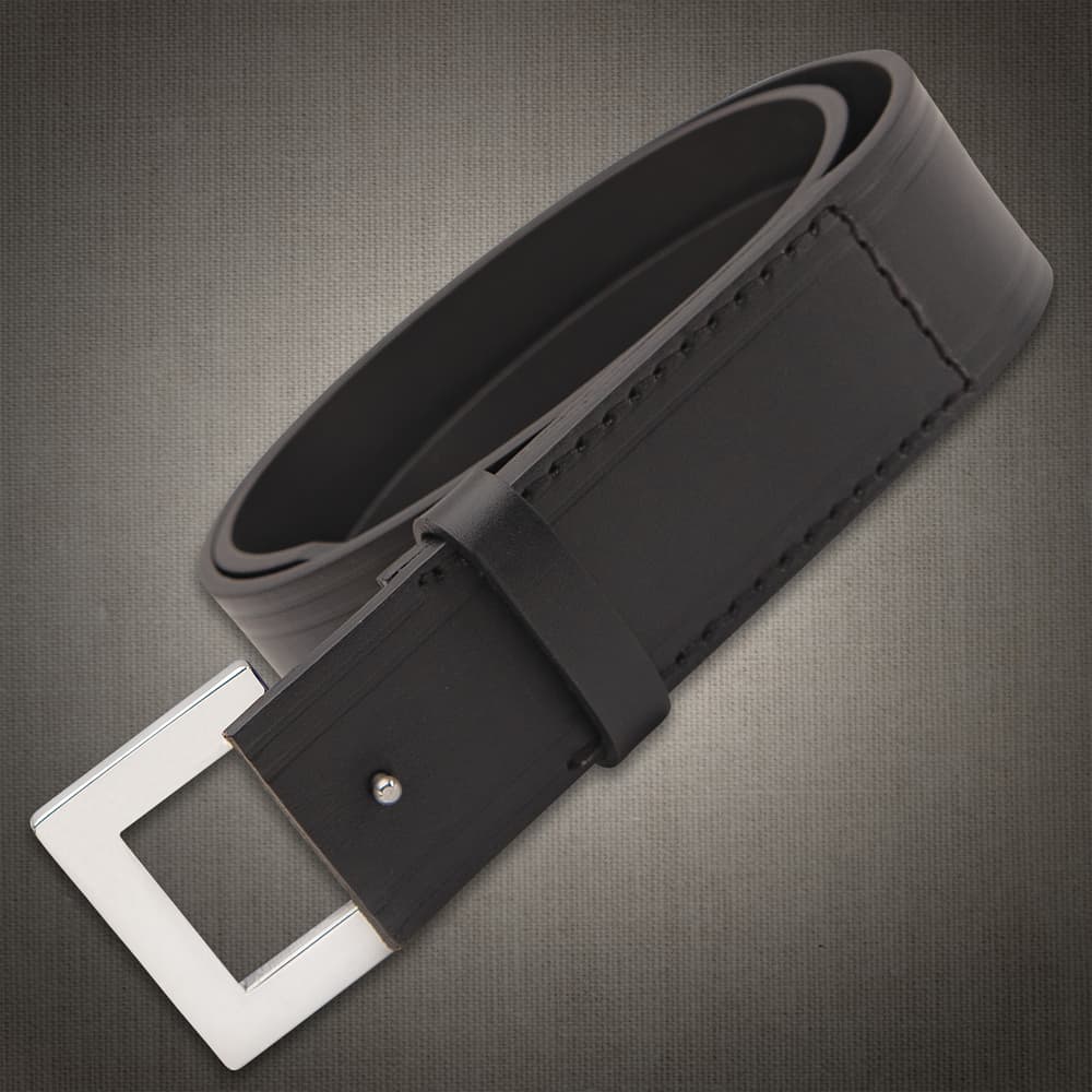 Gil Hibben Gentleman Buckle Knife image number 1