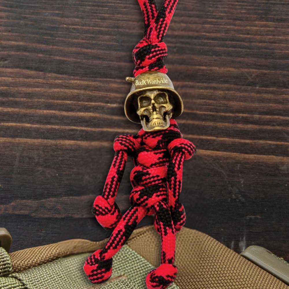 Red Skull Trooper Pendant Keychain - Paracord