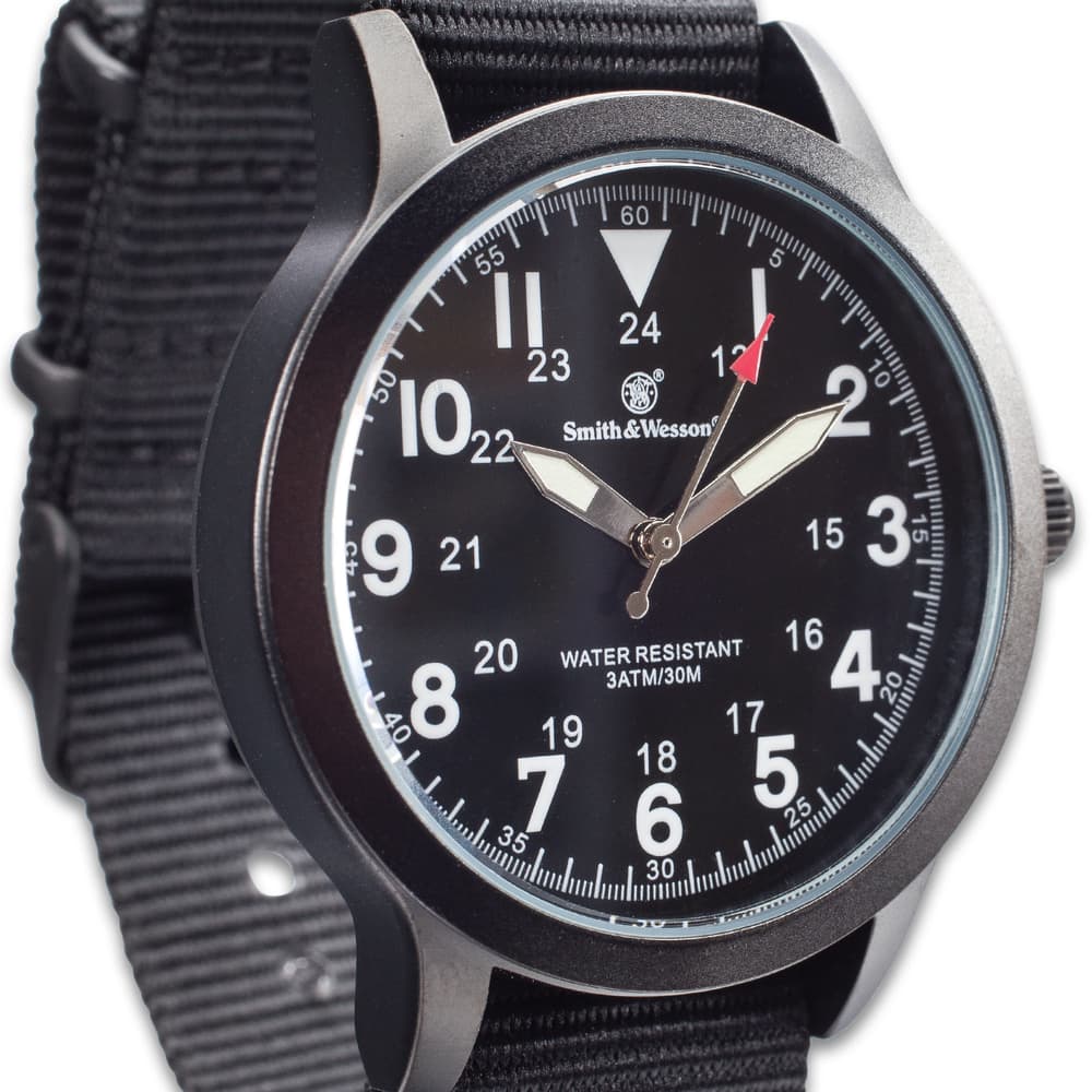 時計 Smith & Wesson N.A.T.O. WATCH BLACK Smith & Wesson NATO Wristwatch - BUDK.com