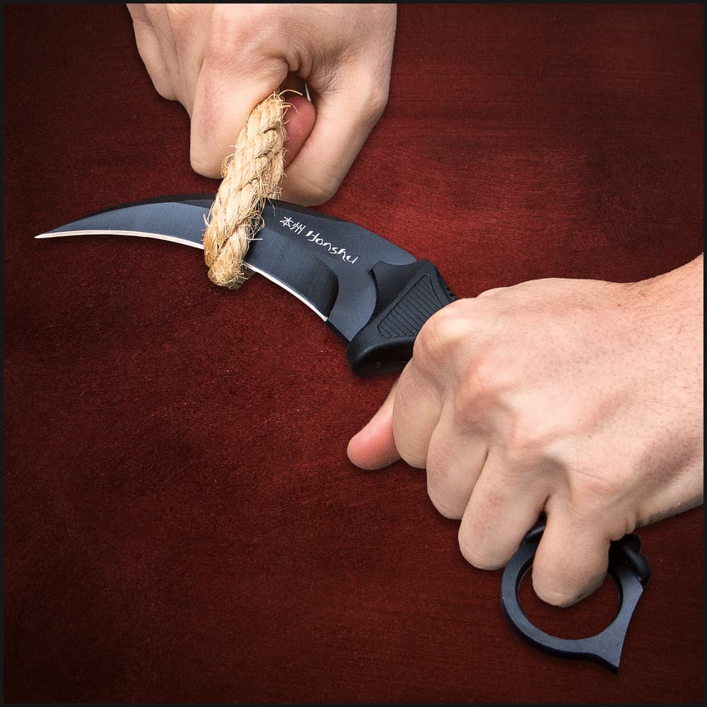 United Cutlery - Honshu Karambit Black With Shoulder Harness