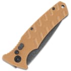 The automatic pocket knife closed