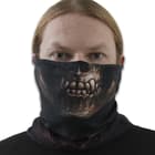 The Goth Skull Black Face Wrap is suitable for climbing, running, cycling, motorcycling, boating, skating, skiing, surfing or just raving
