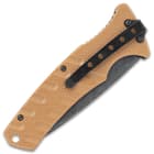 A view of the handle with the pocket clip