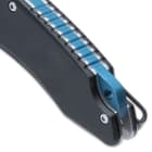 The handle scales are black aluminum, secured to thumb-jimped liners and there is a blue backspacer with a lanyard hole