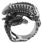 Twisted Roots Alien Ring