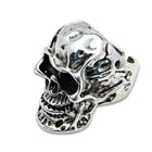 A view of the skull ring in the set