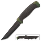 The survival fixed blade knife that comes in the kit
