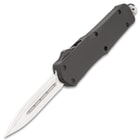 The stainless steel blade can be ejected from the front of the knife using its black slide on the side of the handle.