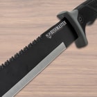 Closeup of blade and the sawback.