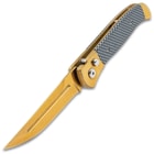 A view of the full blade and handle from the side
