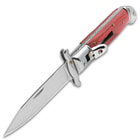 A view of the knife with its lever lock displayed