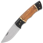 A view of the full length of the pocket knife