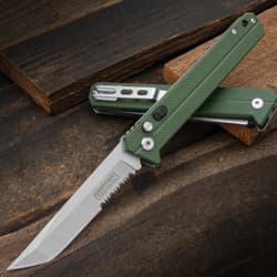 Full image of the MossyRidge Automatic Push Button Pocket Knife.