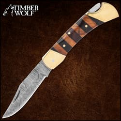 The Timber Wolf Copperhead Pocket Knife come with a leather belt sheath