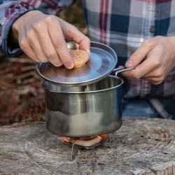 The kettle pot in use