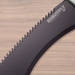 Easily carry the 18” overall machete in its zippered, nylon belt sheath