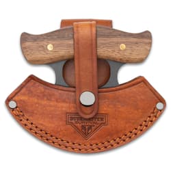 The 4 4/10” overall ulu knife can be conveniently carried and stored in its leather belt sheath with snap strap closure