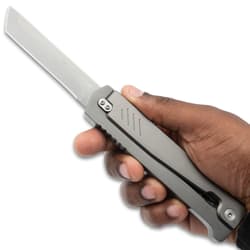 Gravity Knife held in hand