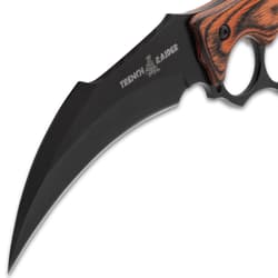 Trench Raider Karambit Blade close up