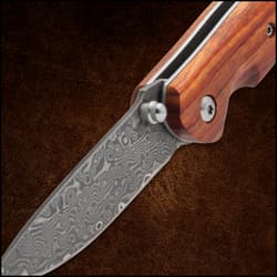 Timber Wolf Damascus blade close up