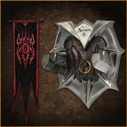 Full image of the banner and wall plaque included in the LOTR Sauron Collection.