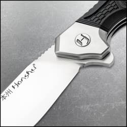 Closeup of the knife.