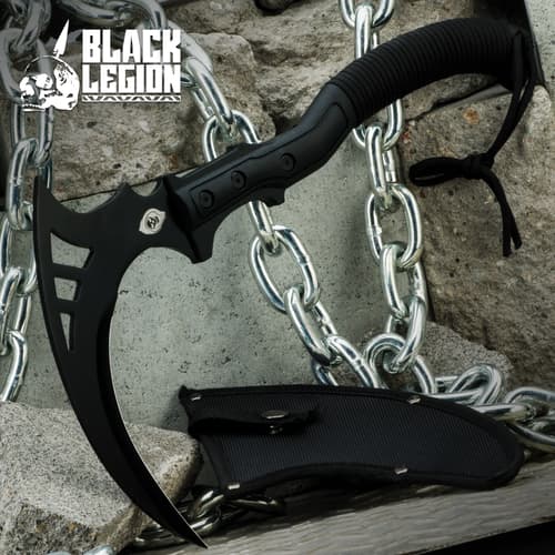 Ready to back you up in a fight, the Grim Reaper Tactical Sickle is a vicious contender to add to your mission-ready battle gear