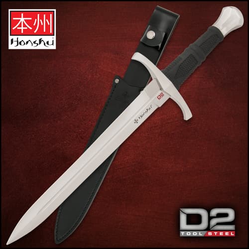 The Honshu Crusader Quillon Dagger in D2 steel.